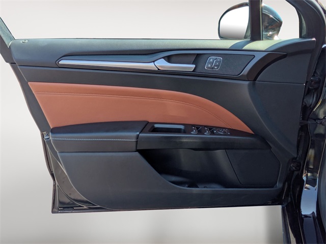 2019 Ford Fusion Titanium photo 12