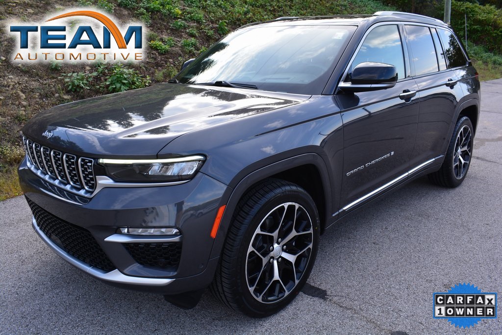 2022 Jeep Grand Cherokee Summit Reserve's photo