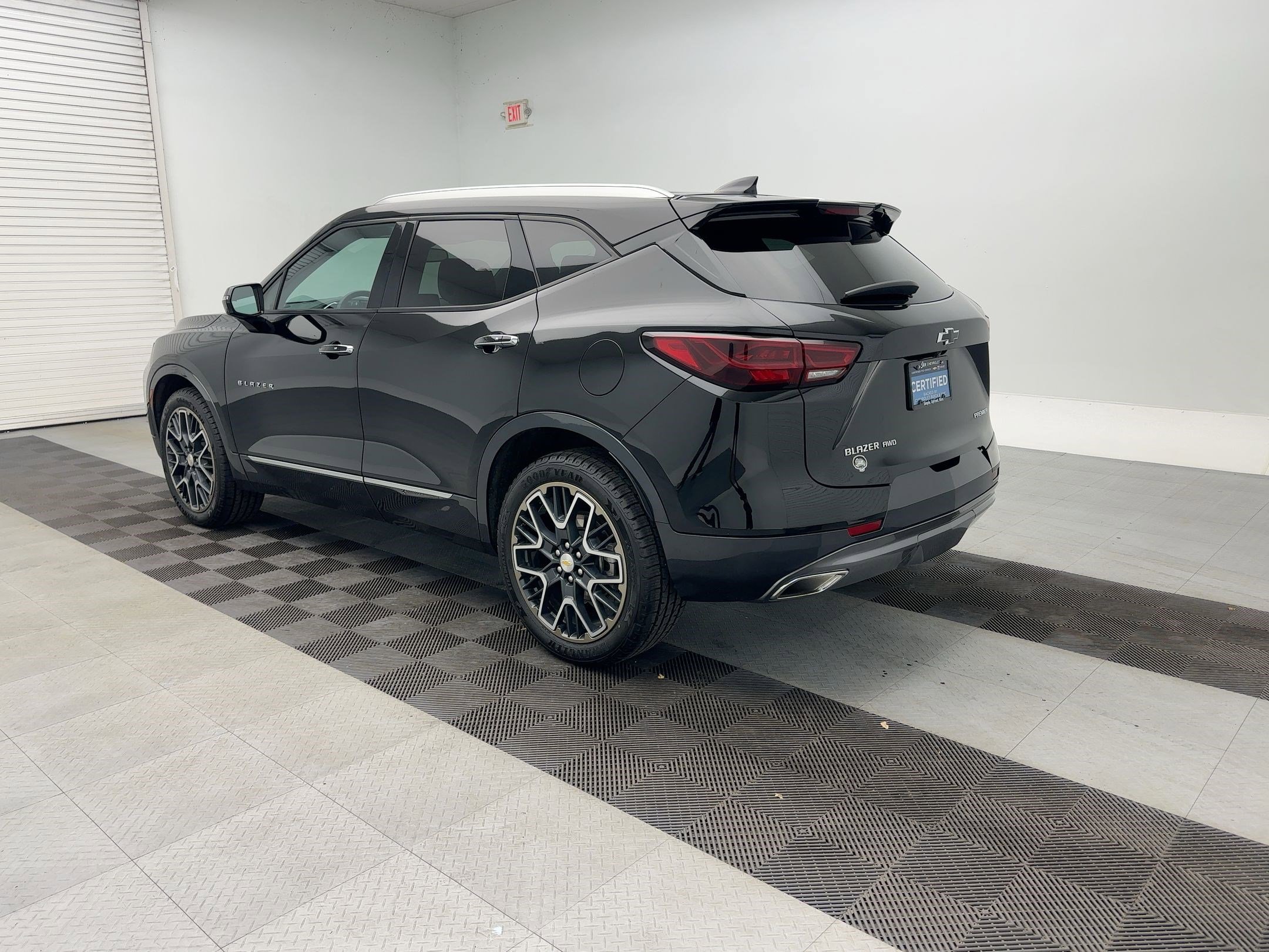 2023 Chevrolet Blazer Premier photo 2