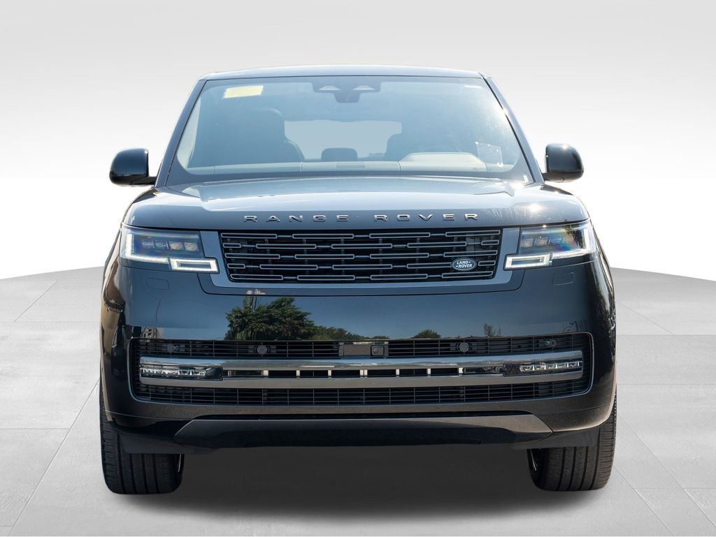 2025 Land Rover Range Rover SE photo 2