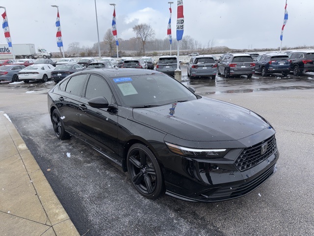 2025 Honda Accord Hybrid Sport-L photo 3