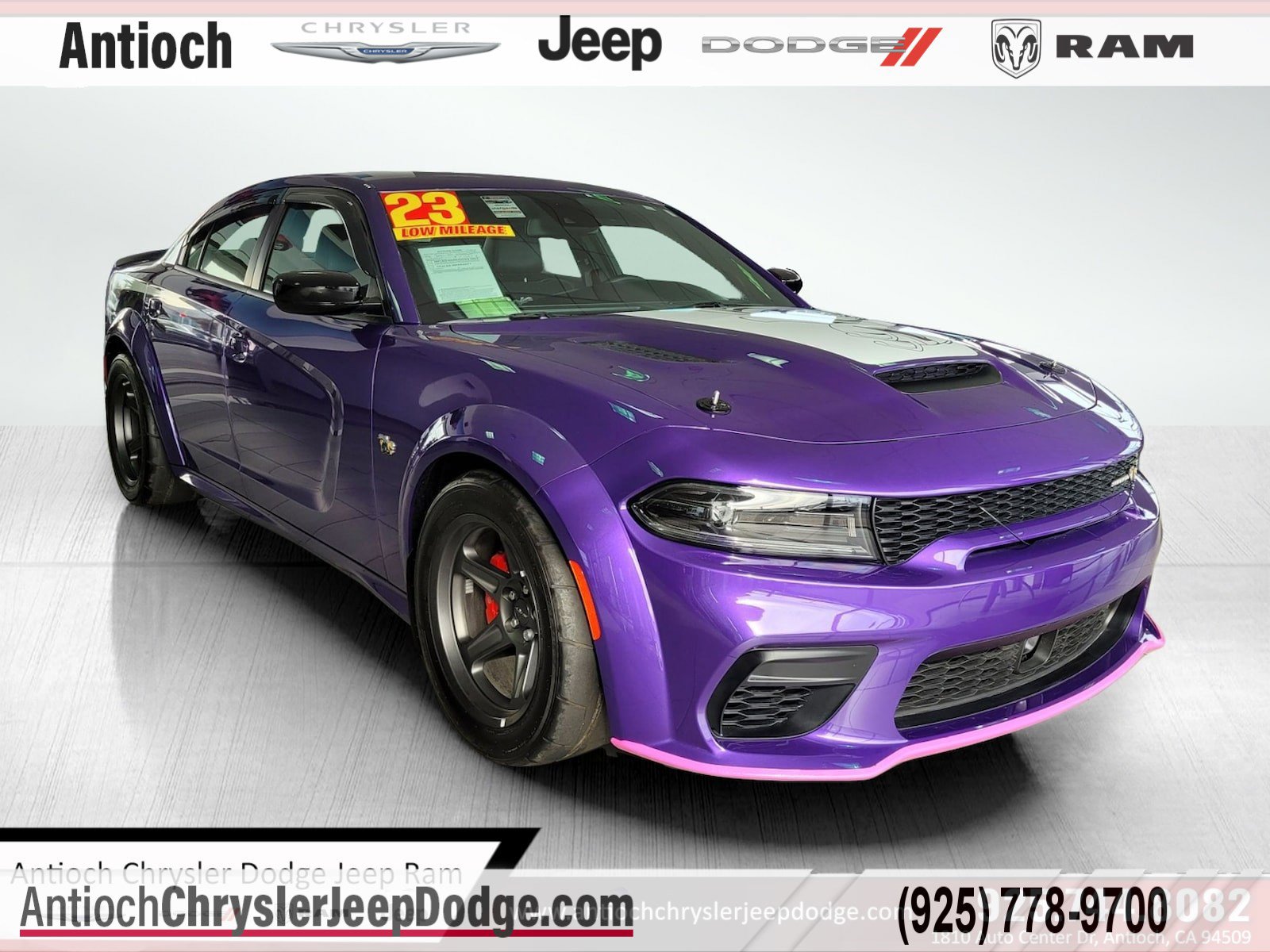 2023 Dodge Charger Scat Pack's photo
