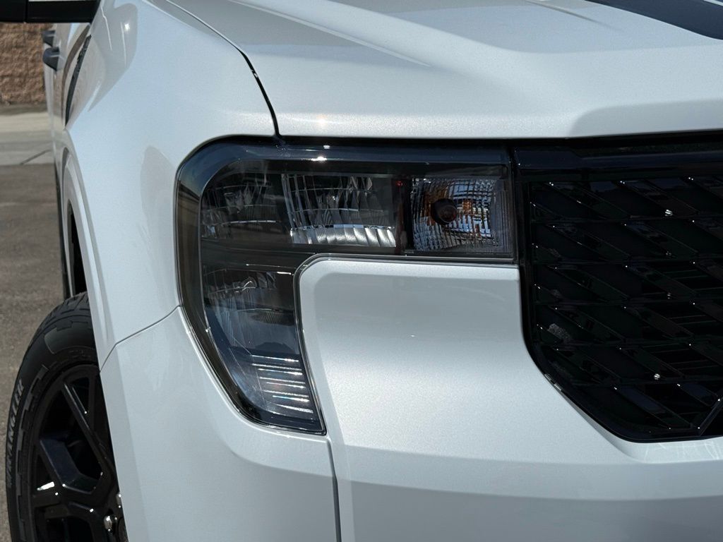 2025 Ford Maverick XLT photo 3