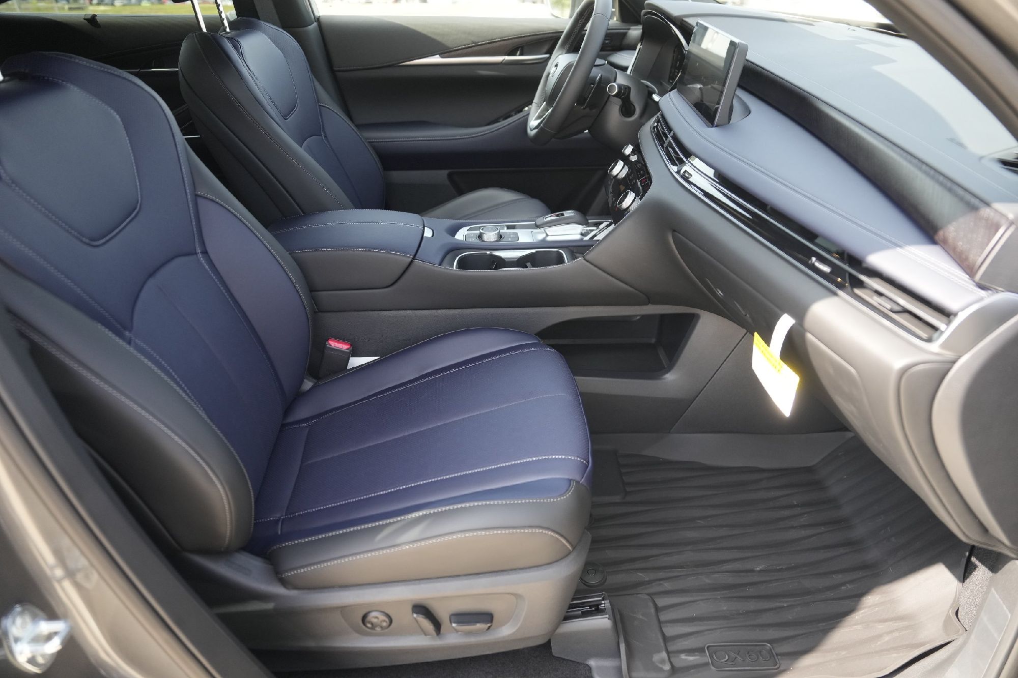 2026 Infiniti QX60 AWD photo 11