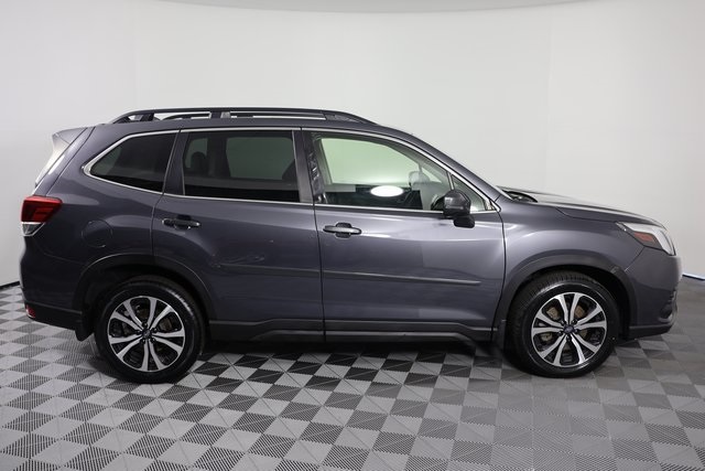 2022 Subaru Forester Limited photo 9