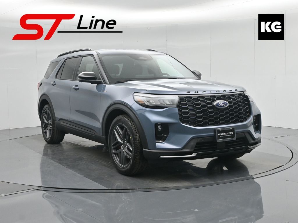 2026 Ford Explorer ST-LINE's photo