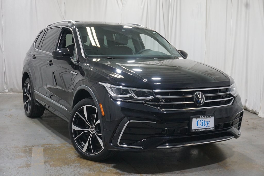 2022 Volkswagen Tiguan SEL Premium R-Line photo 2