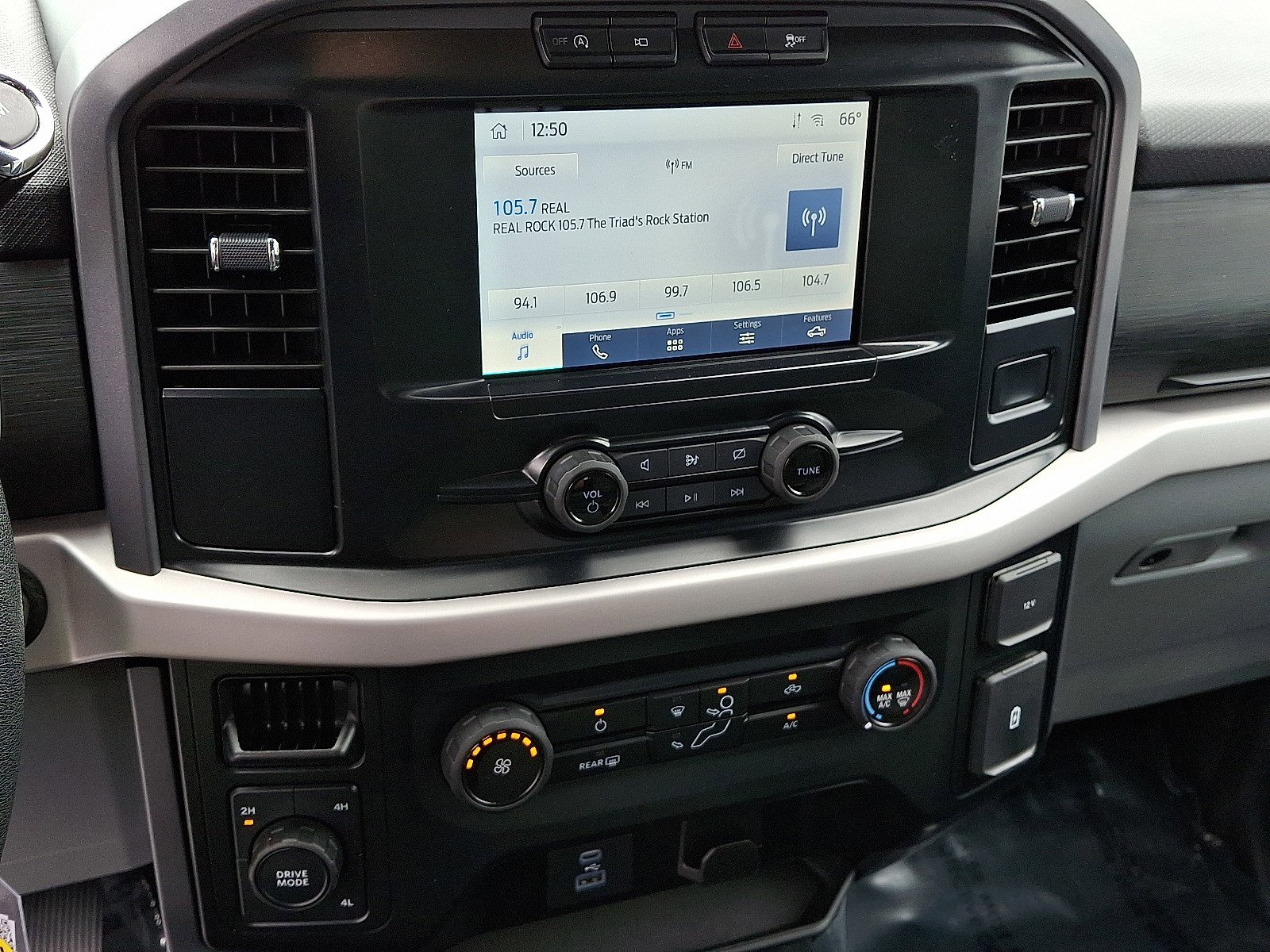 2023 Ford F-150 XLT photo 23