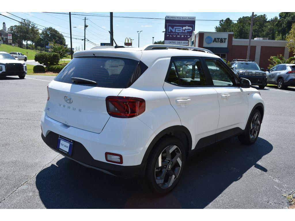 2025 Hyundai Venue SEL Limited photo 3