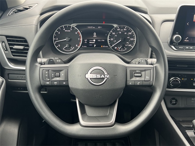 2025 Nissan Rogue S photo 13