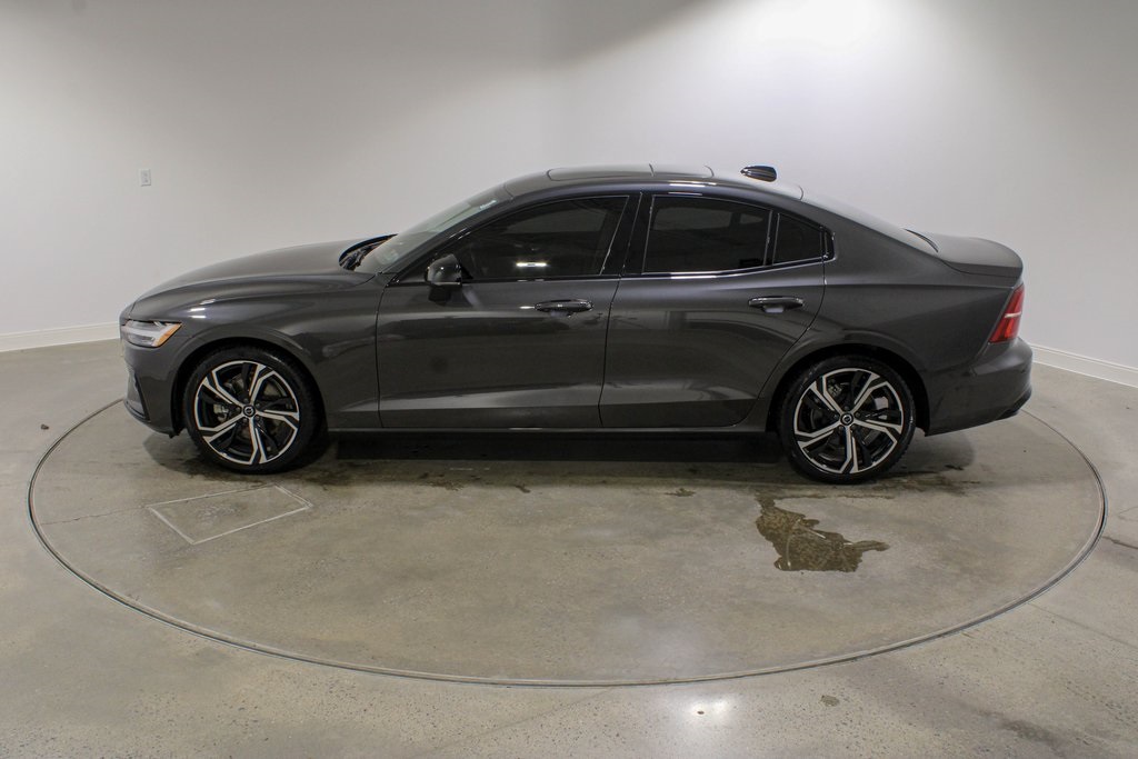 2024 Volvo S60 B5 Plus photo 3