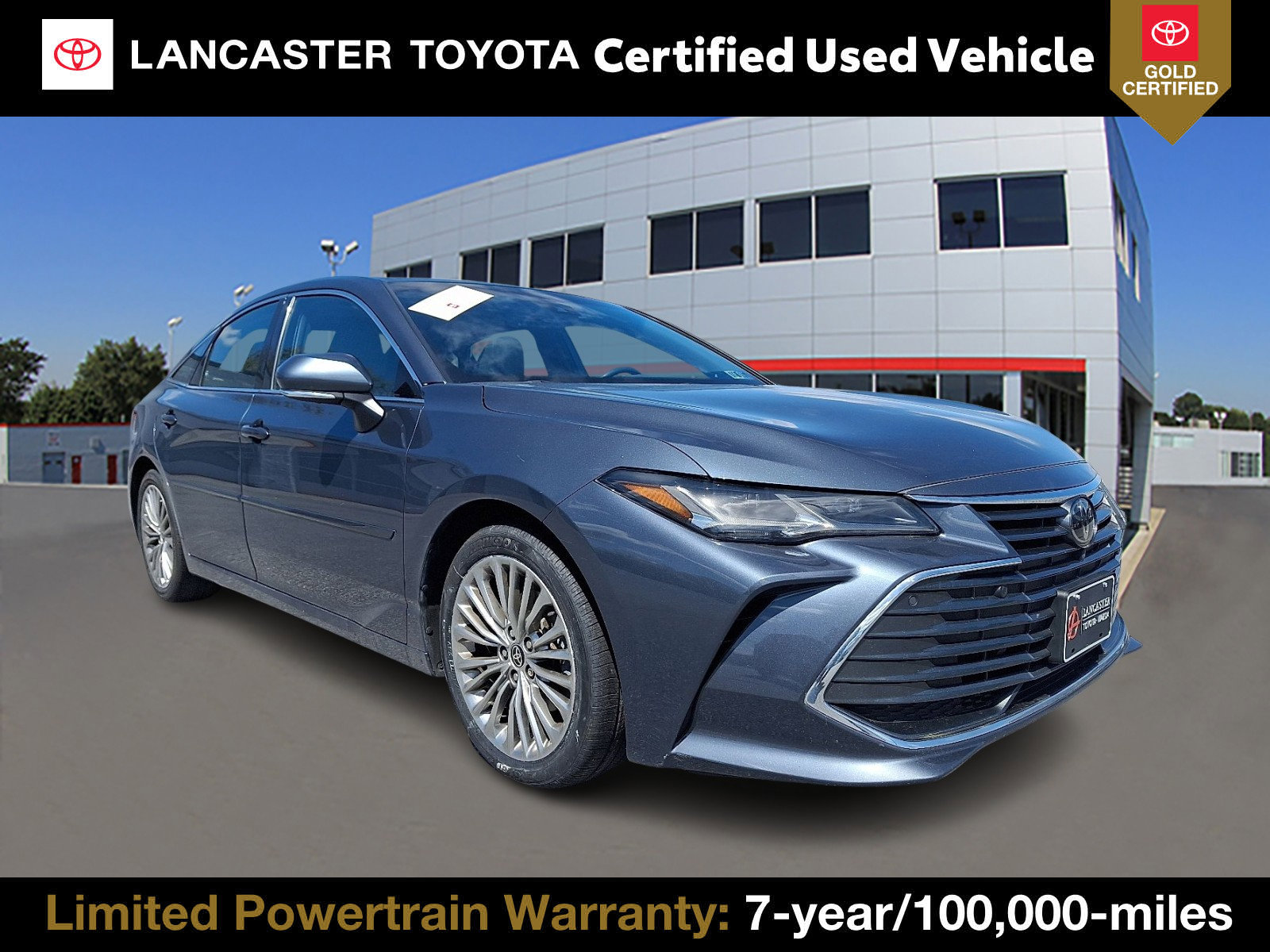 2022 Toyota Avalon Limited's photo