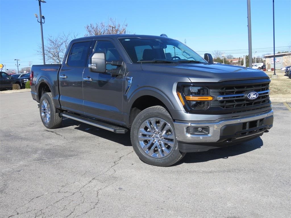 2025 Ford F-150 XLT photo 2