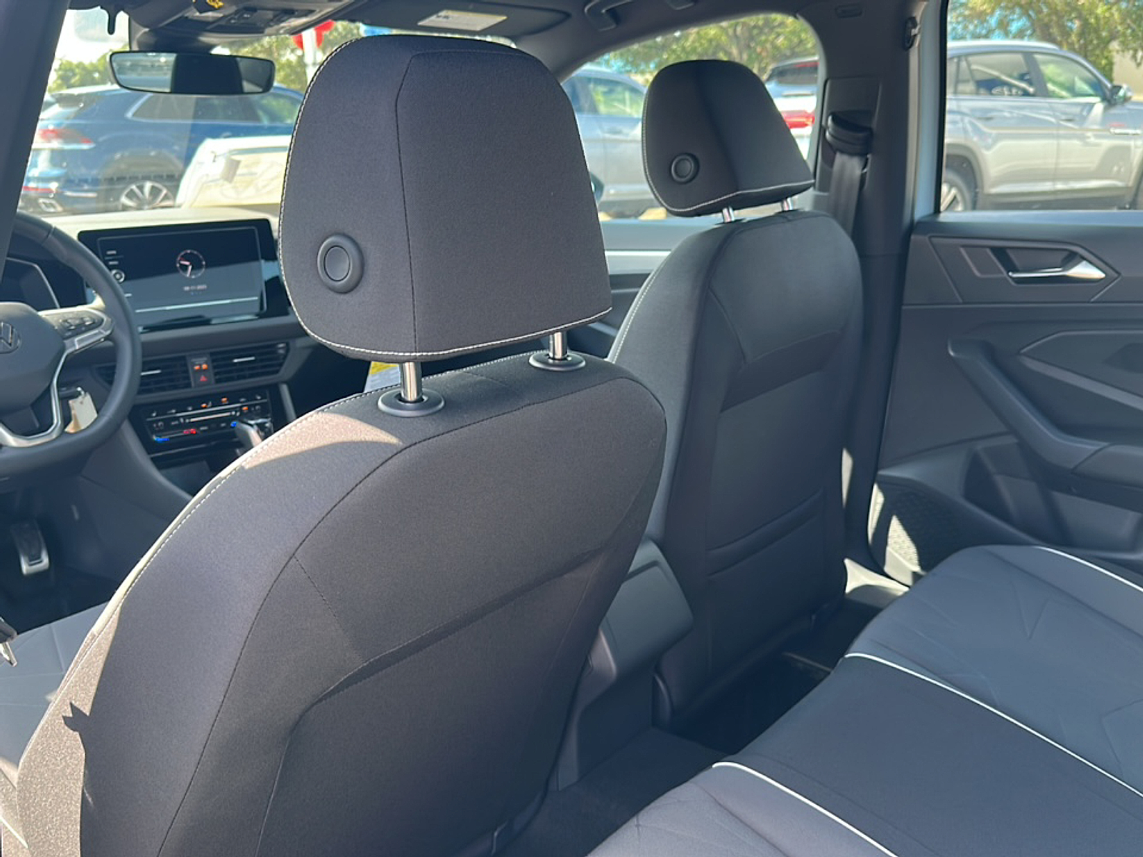 2025 Volkswagen Jetta 1.5T Sport photo 7