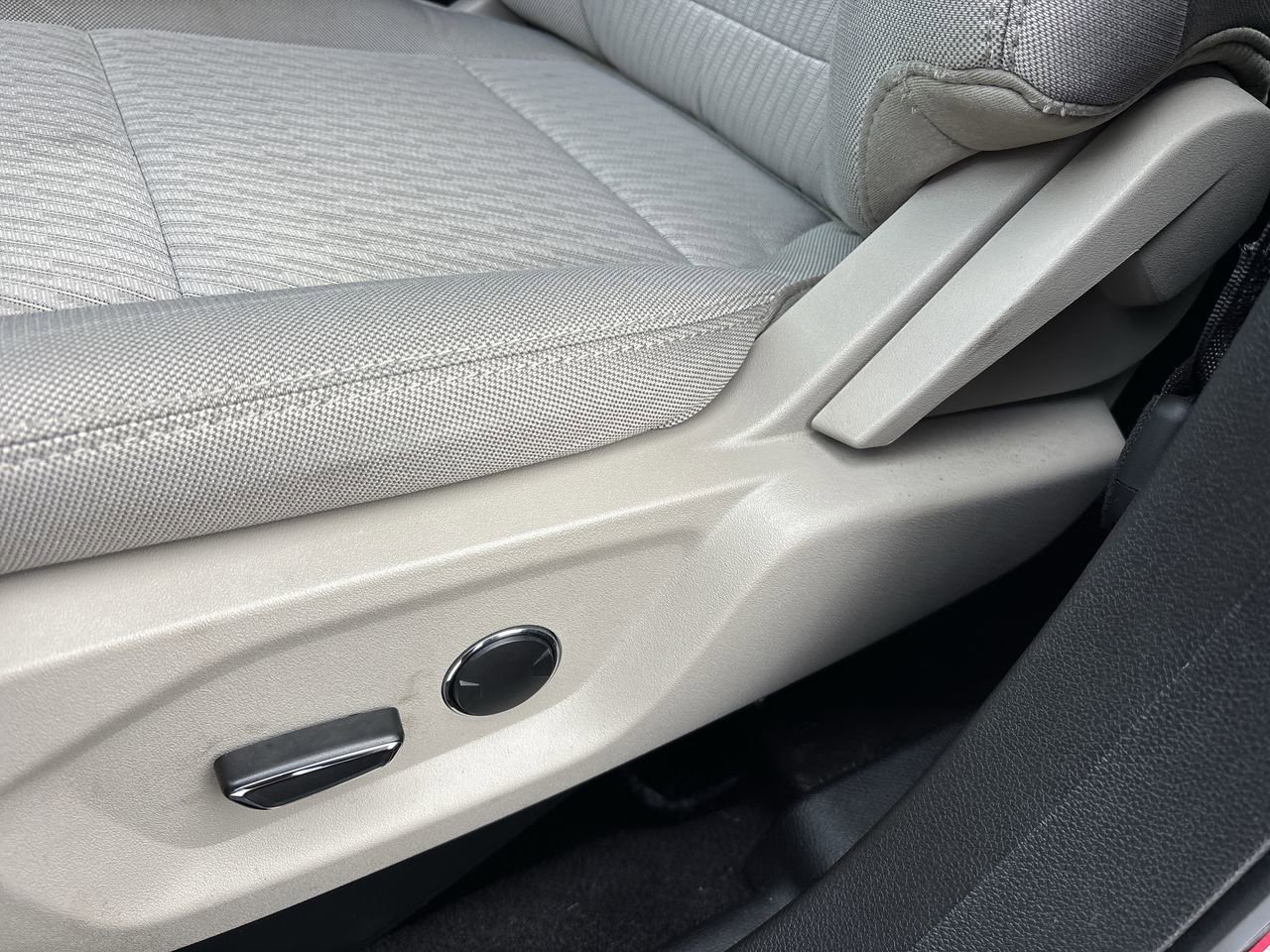 2018 Ford Explorer Sport photo 14