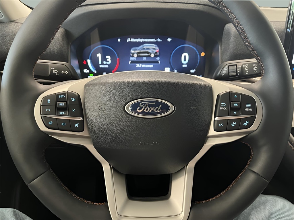 2025 Ford Explorer photo 20