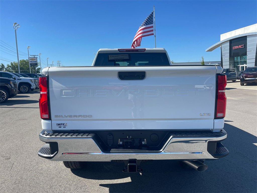 2026 Chevrolet Silverado 2500HD LTZ photo 3
