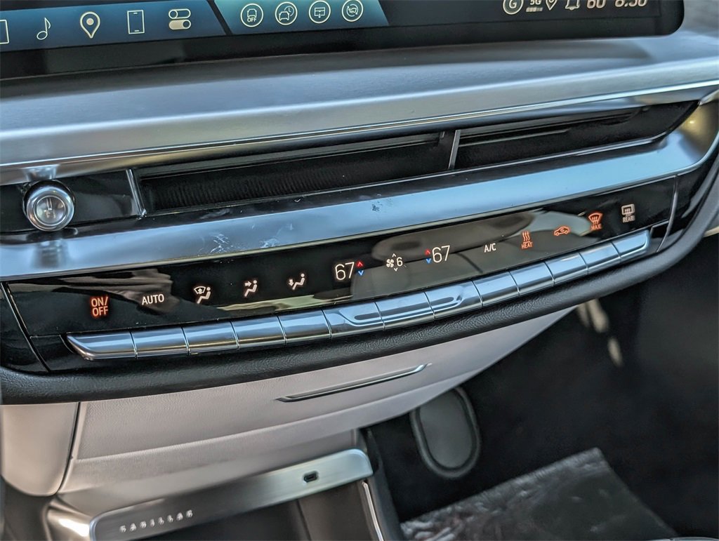 2026 Cadillac Lyriq Luxury photo 17