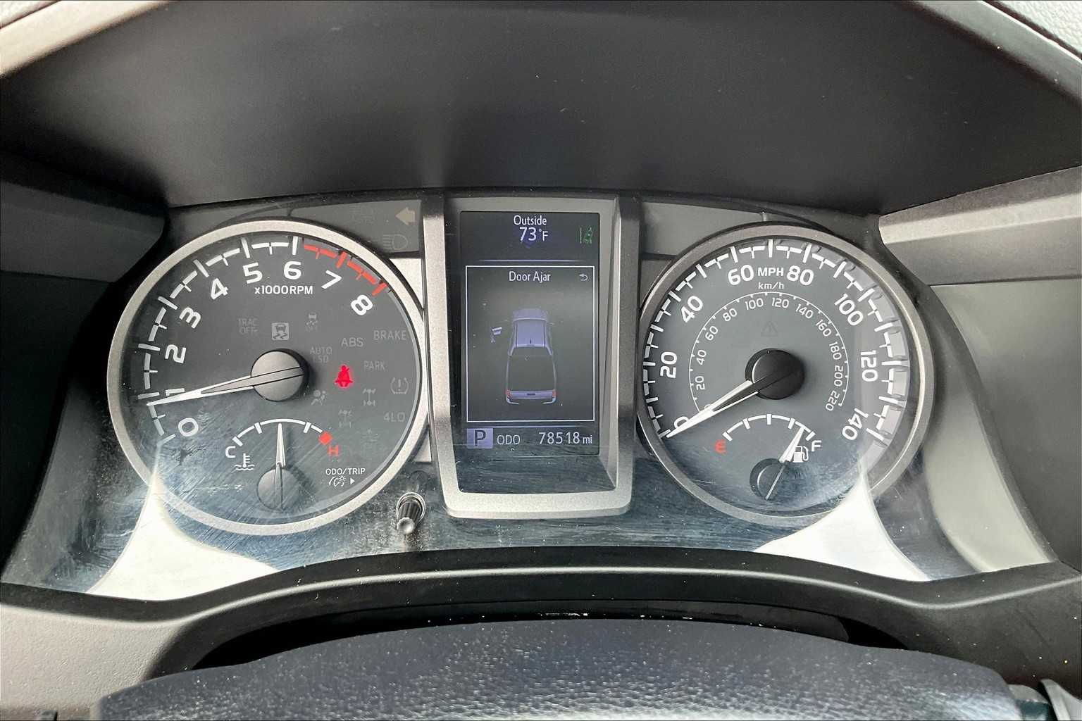 2020 Toyota Tacoma TRD photo 21
