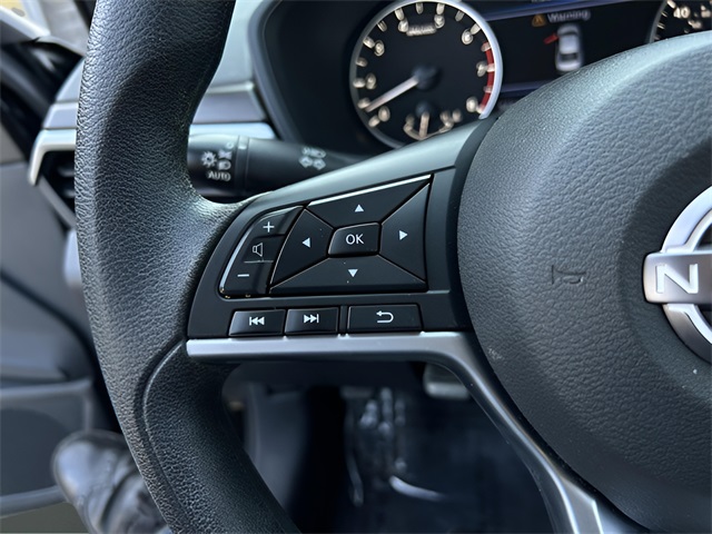 2023 Nissan Altima 2.5 SV photo 13