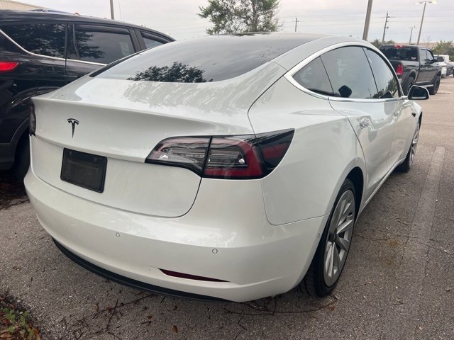 2020 Tesla Model 3 Standard Range Plus photo 4