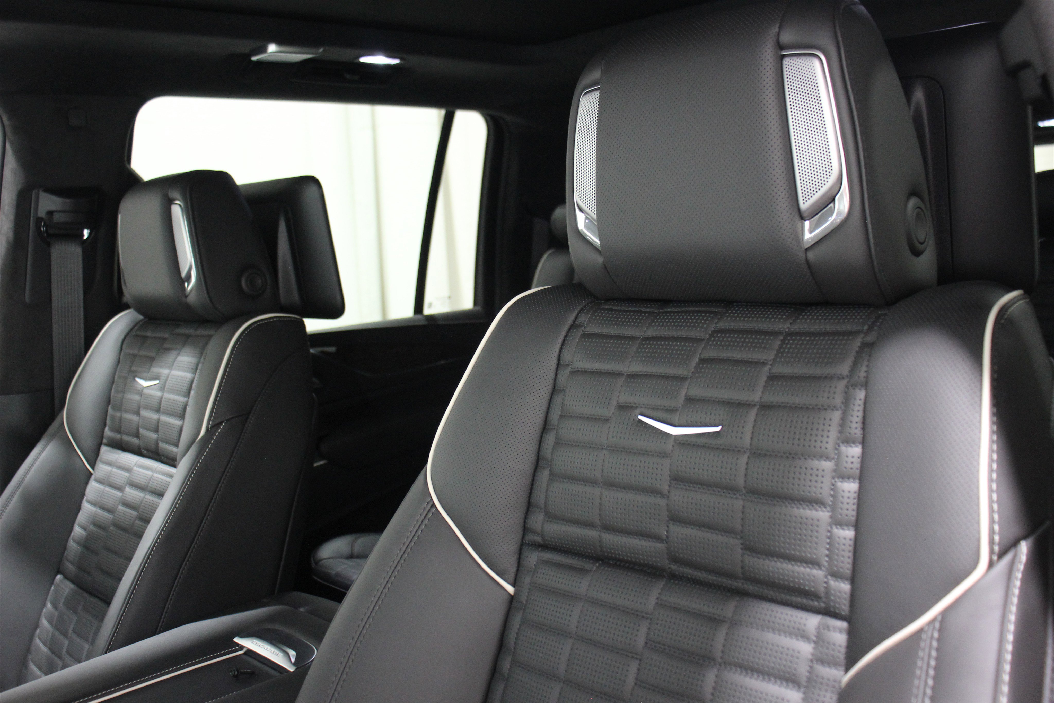 2024 Cadillac Escalade ESV Sport Platinum photo 5