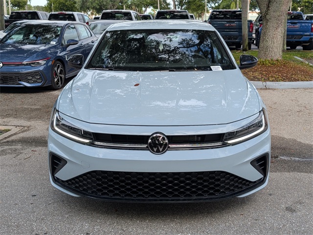 2025 Volkswagen Jetta 1.5T Sport photo 3