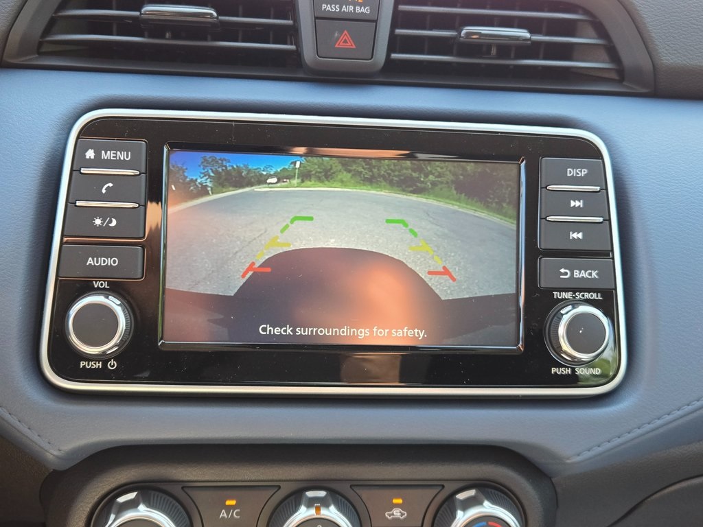 2025 Nissan Versa SV photo 19