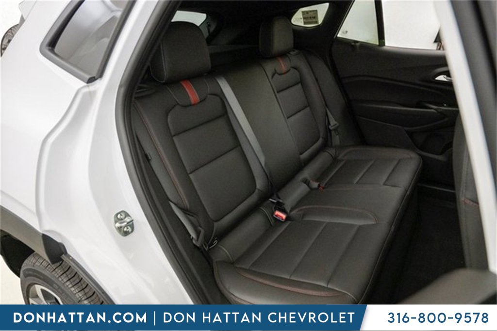 2025 Chevrolet Trax photo 14