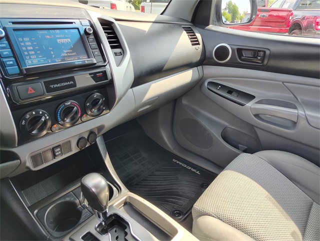 2015 Toyota Tacoma Base photo 25