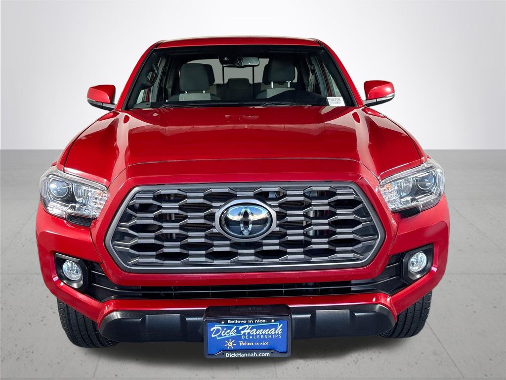 2022 Toyota Tacoma TRD Off-Road photo 3