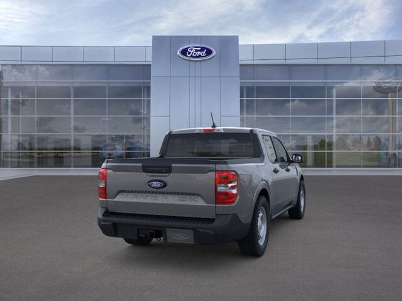 2025 Ford Maverick XL photo 4