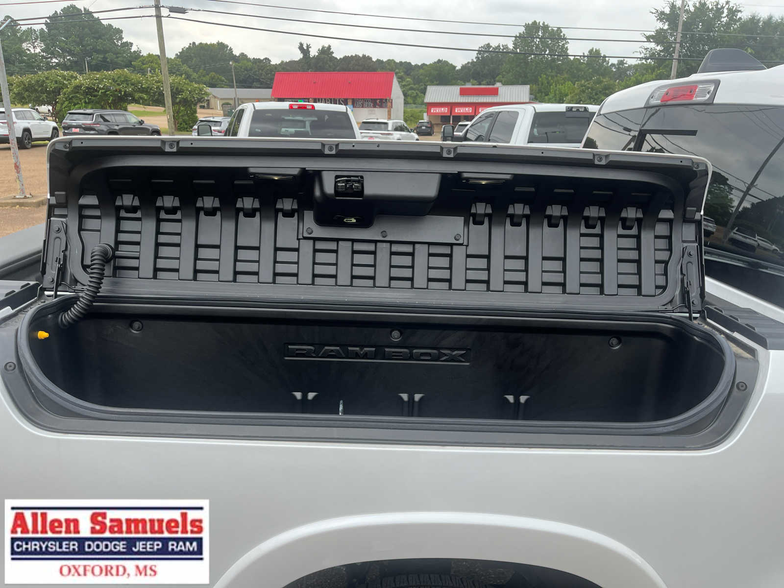 2026 Ram 1500 Laramie photo 3