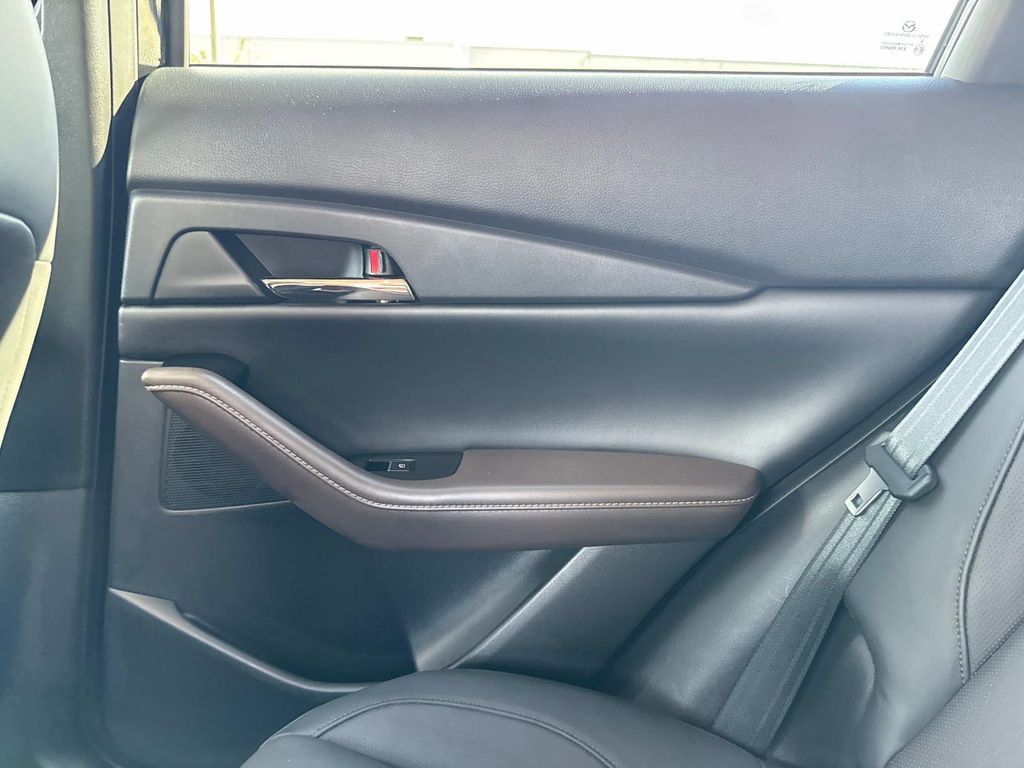 2022 Mazda CX-30 2.5 S Premium photo 15