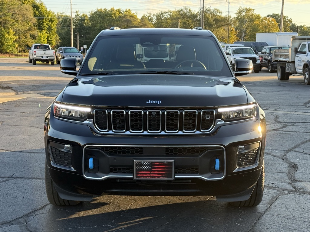 2023 Jeep Cherokee Overland 4xe photo 2