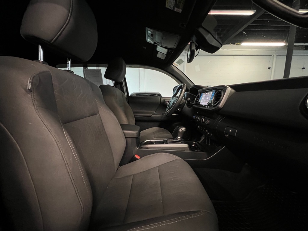2019 Toyota Tacoma TRD Sport photo 14