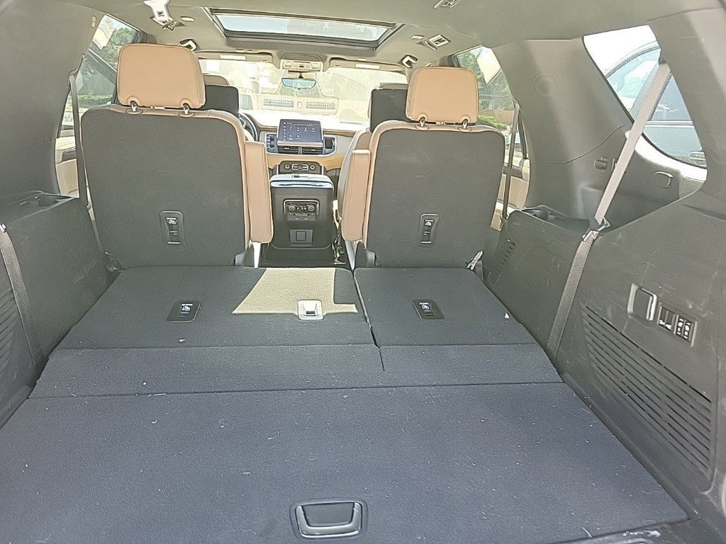2023 Chevrolet Tahoe Premier photo 9