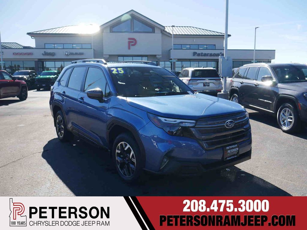 2025 Subaru Forester Premium's photo