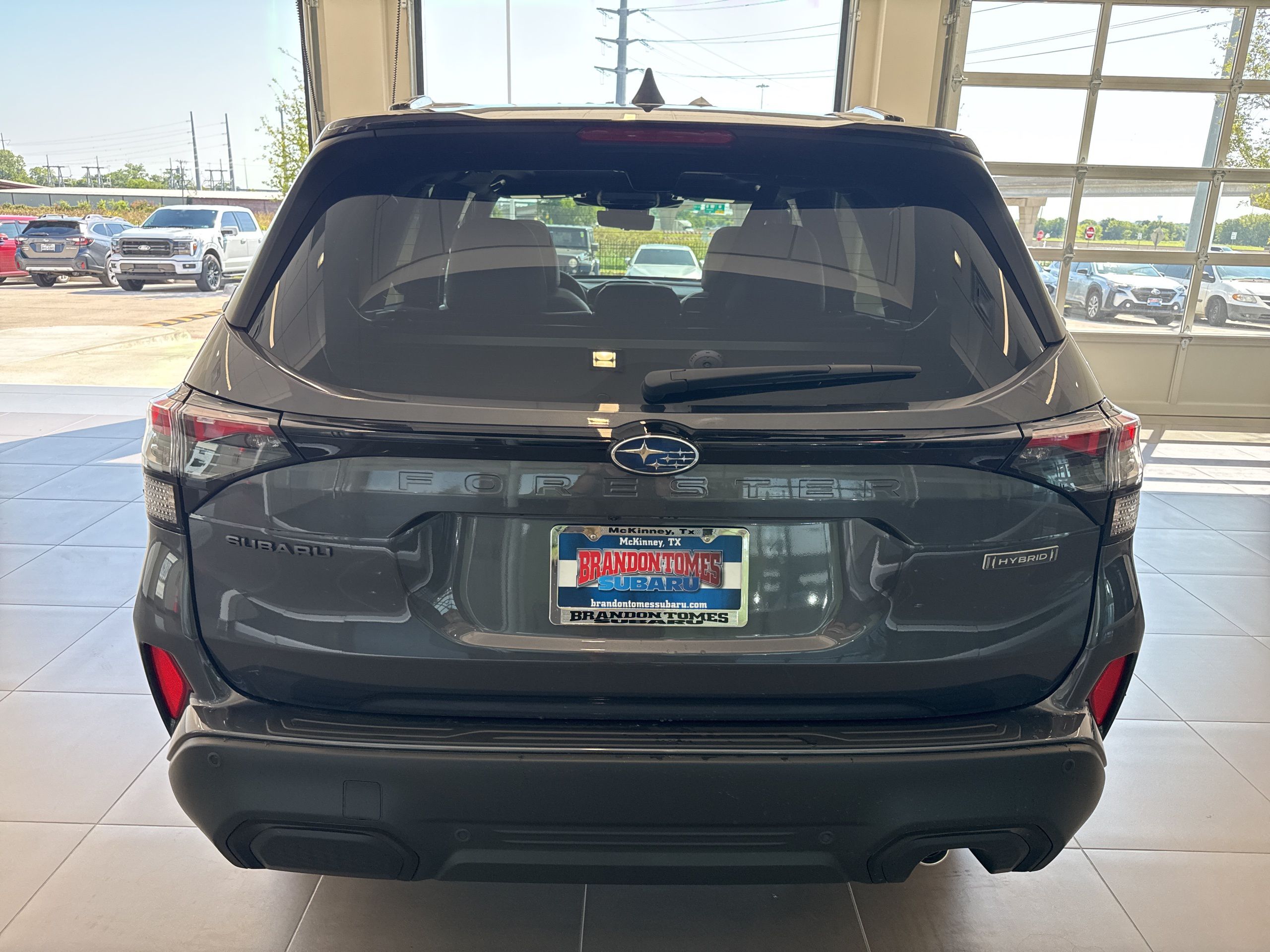 2025 Subaru Forester Touring photo 4