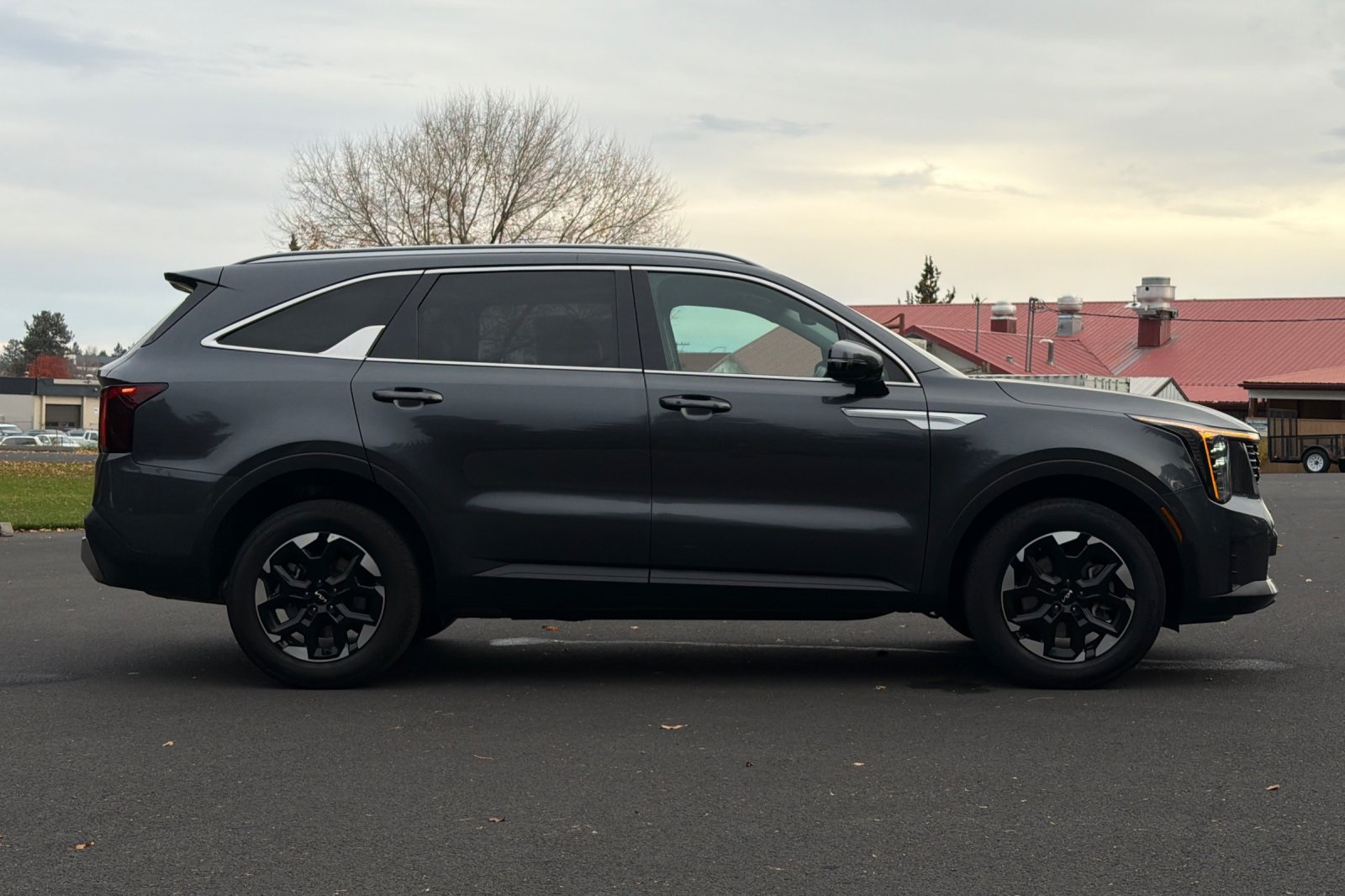 2024 Kia Sorento S photo 3