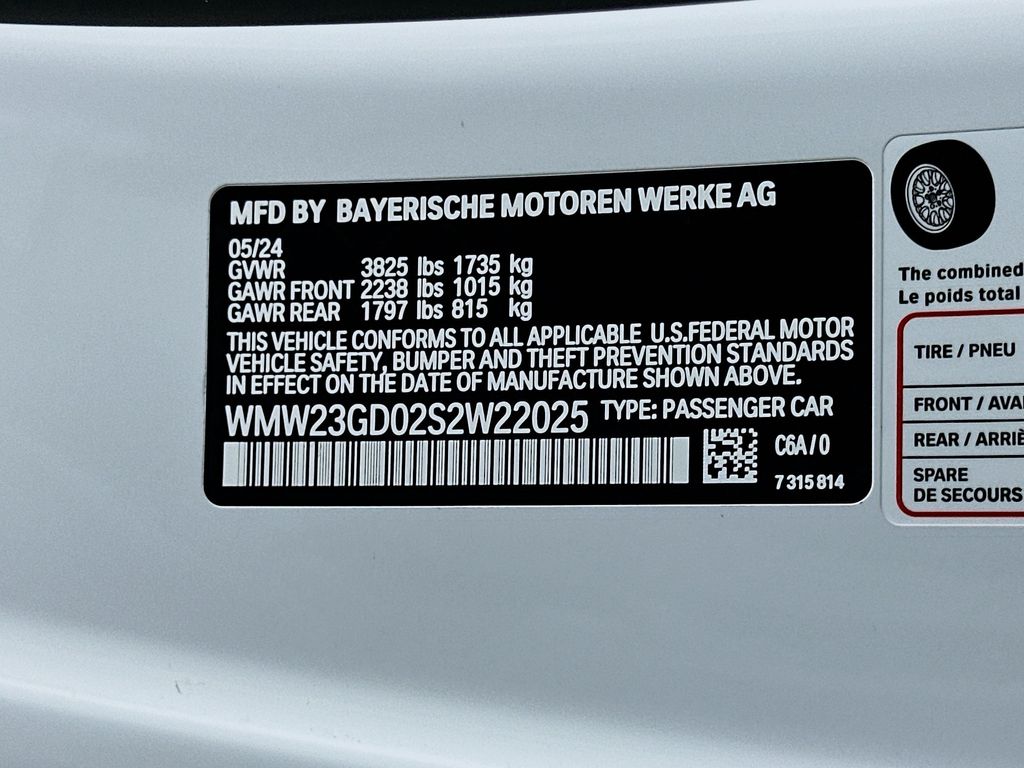 New 2025 White MINI Iconic image 23