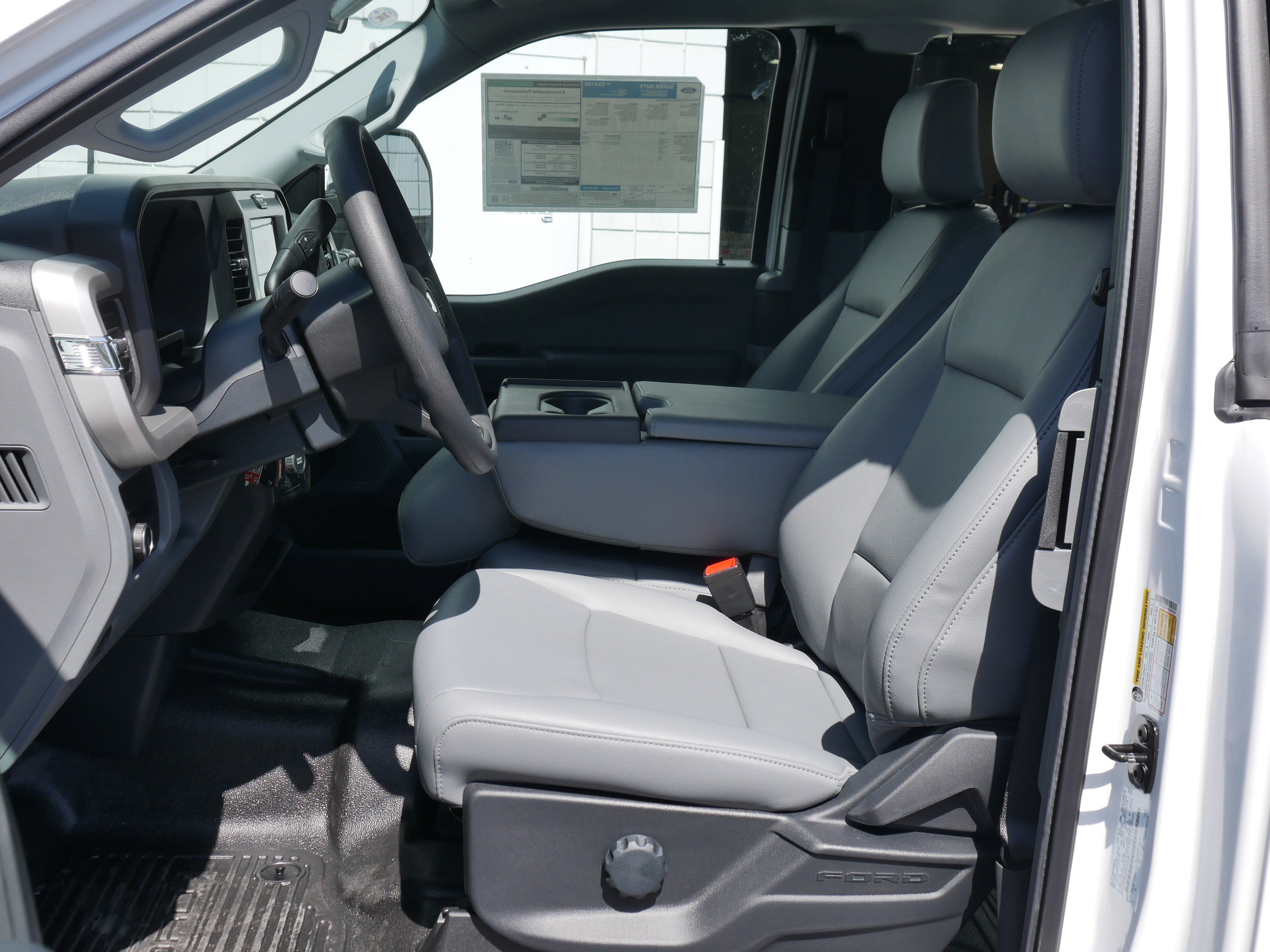 2025 Ford F-250 XL photo 3
