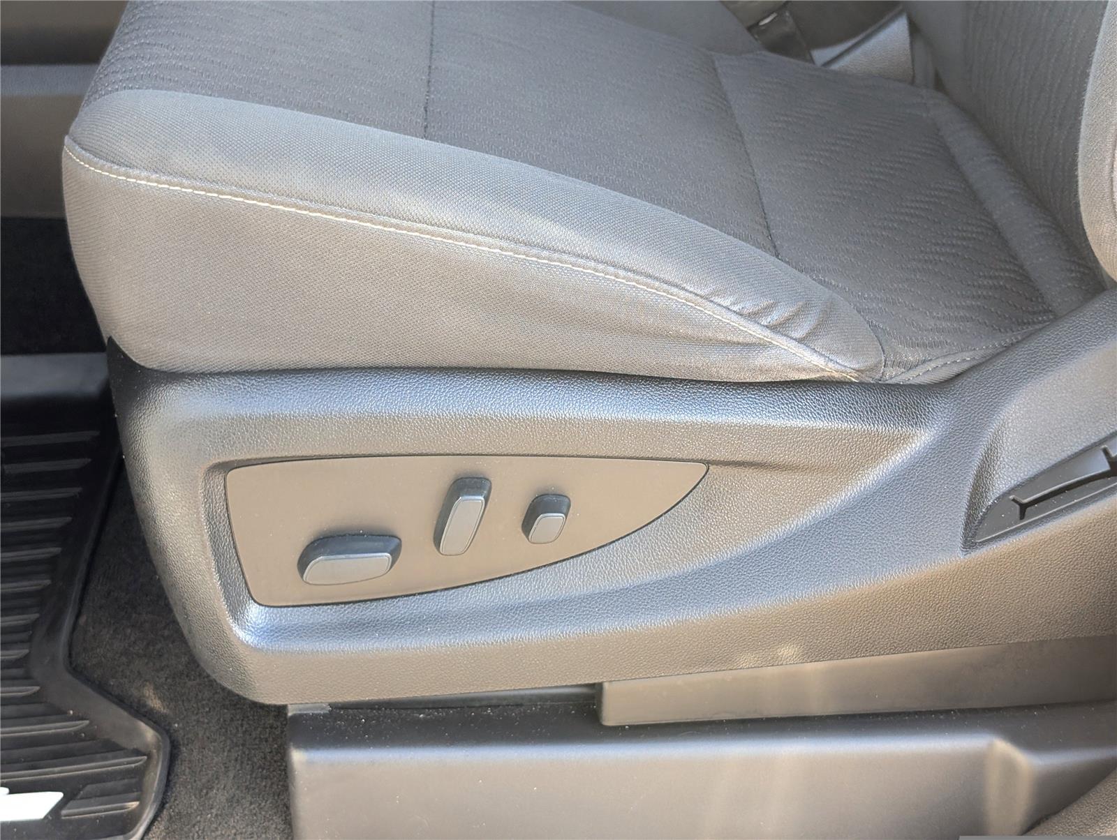 2018 Chevrolet Tahoe LS photo 29