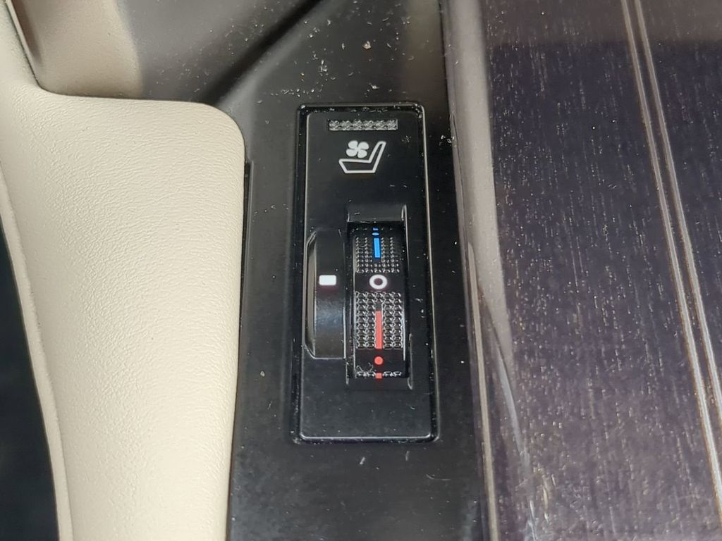 2021 Lexus GX 460 Premium photo 23