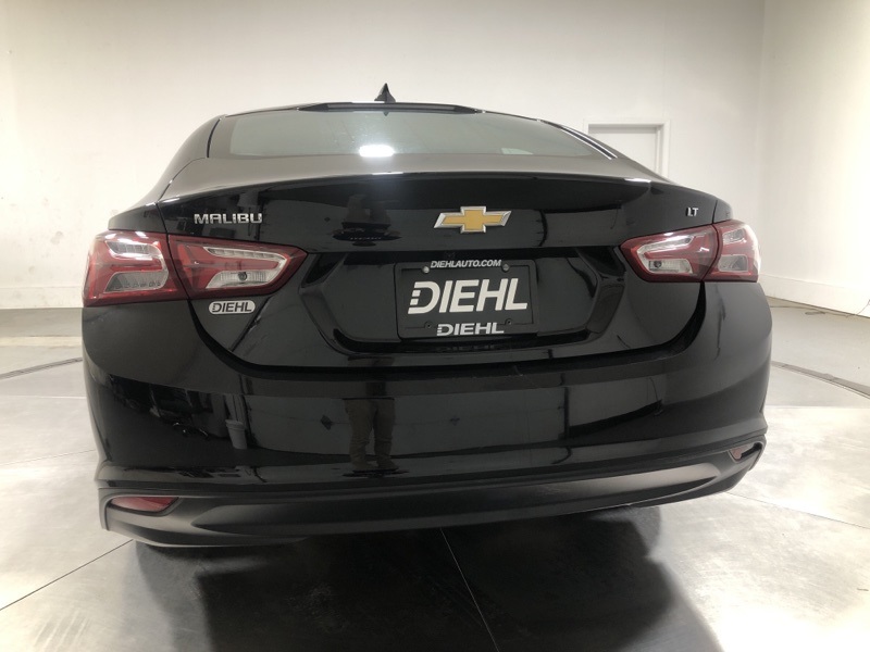 2022 Chevrolet Malibu 1LT photo 3