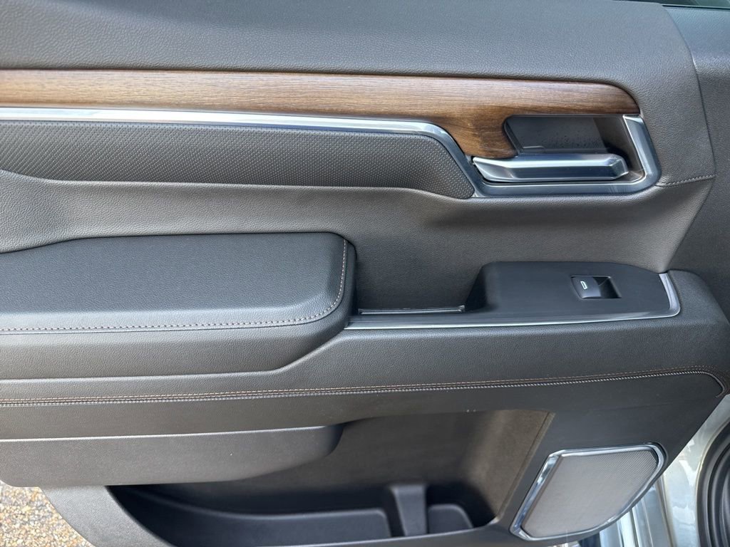 2024 Chevrolet Silverado 1500 High Country photo 31