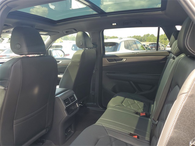 2026 Volkswagen Atlas Cross Sport SE Technology photo 9