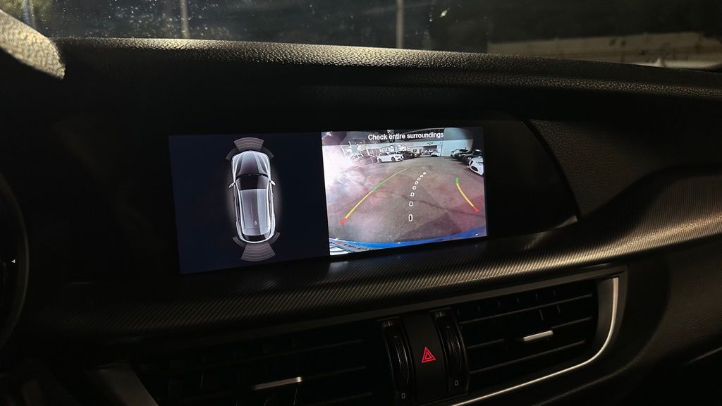 2022 Alfa Romeo Stelvio Ti photo 11