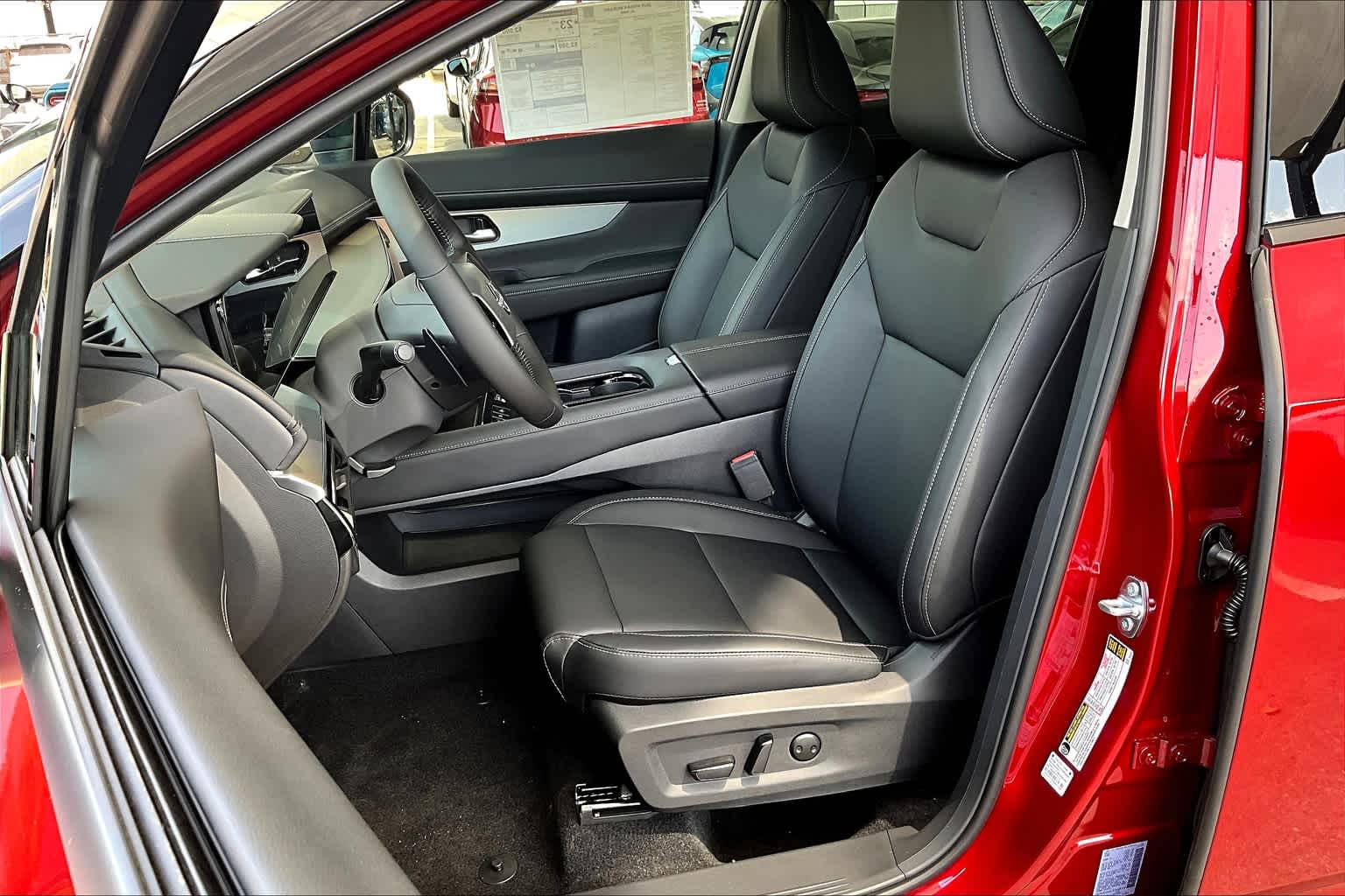 2025 Nissan Murano SL photo 14