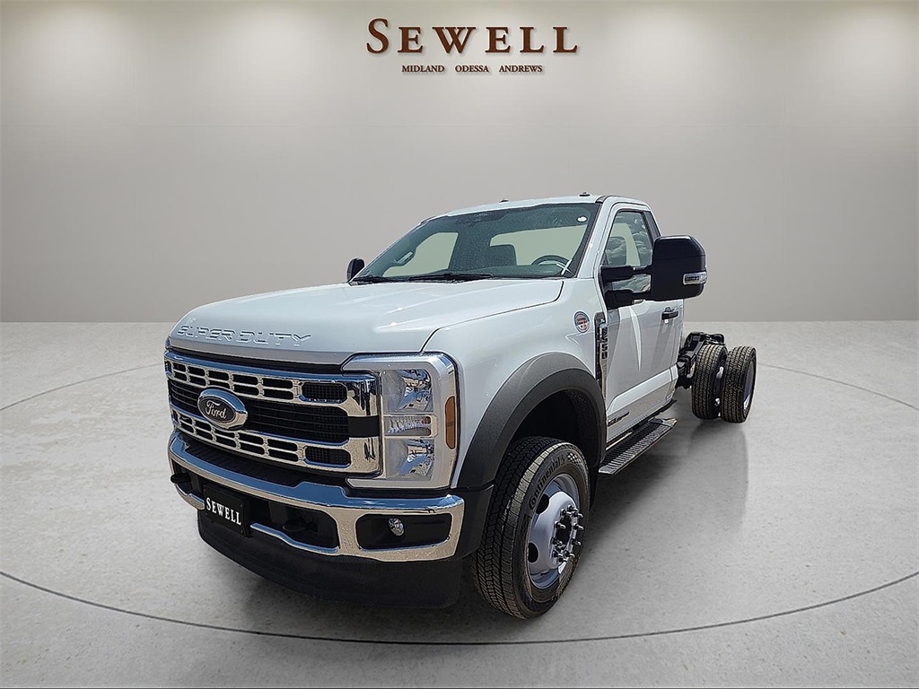 2024 Ford F-550 Super Duty Chassis Cab XL's photo